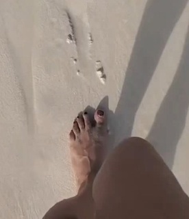 Nancy Duré feet photo 16