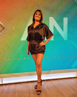 Nancy Duré feet photo 4