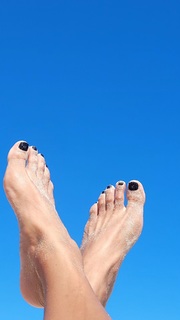 Nancy Duré feet photo 10