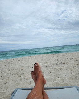 Nancy Duré feet photo 20