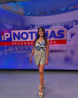 Nancy Duré feet photo 8