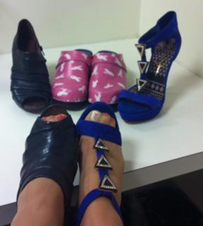 Nancy Hornback feet photo thumbnail