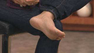 Nancy Hornback feet photo thumbnail