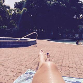 Nancy Hornback feet photo thumbnail