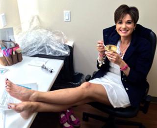 Nancy Hornback feet photo thumbnail