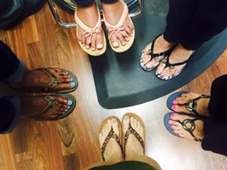 Nancy Hornback feet photo thumbnail