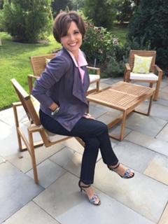 Nancy Hornback feet photo thumbnail