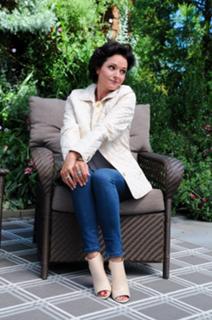 Nancy Hornback feet photo thumbnail