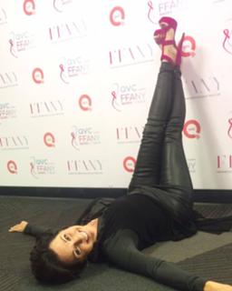 Nancy Hornback feet photo thumbnail