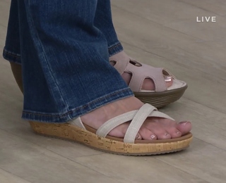 Nancy Hornback feet photo thumbnail