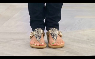 Nancy Hornback feet photo thumbnail