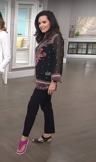 Nancy Hornback feet photo thumbnail