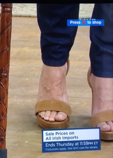 Nancy Hornback feet photo thumbnail