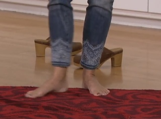 Nancy Hornback feet photo thumbnail