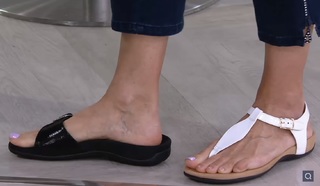 Nancy Hornback feet photo thumbnail