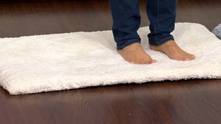 Nancy Hornback feet photo thumbnail