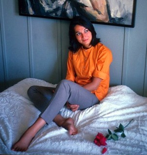 Nancy Kwan feet photo 8