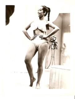 Nancy Kwan feet photo 14