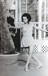 Nancy Kwan feet photo 10