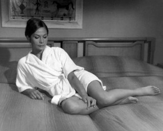 Nancy Kwan feet photo 6
