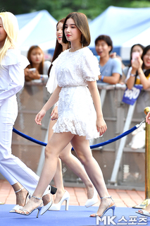 Nancy McDonie feet photo thumbnail