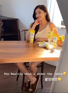 Nancy McDonie feet photo thumbnail