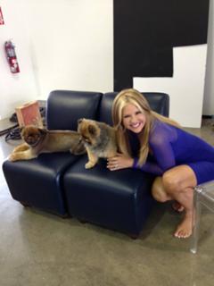 Nancy O'Dell feet photo thumbnail