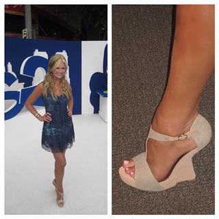 Nancy O'Dell feet photo thumbnail