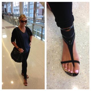 Nancy O'Dell feet photo thumbnail