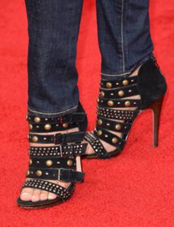 Nancy O'Dell feet photo thumbnail