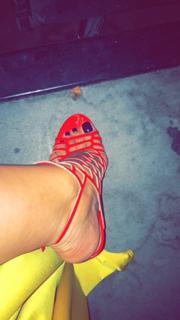 Nancy Paradeisanou feet photo thumbnail