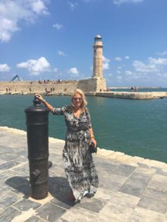 Nancy Paradeisanou feet photo thumbnail