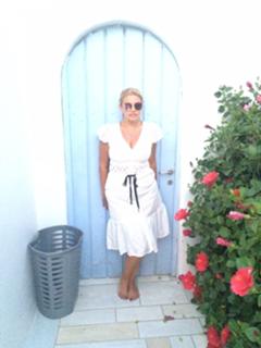 Nancy Paradeisanou feet photo thumbnail