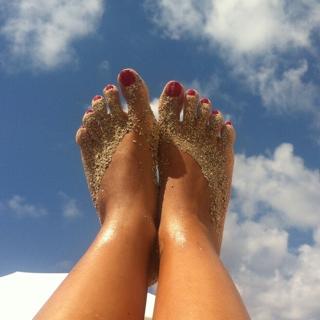 Nancy Paradeisanou feet photo thumbnail