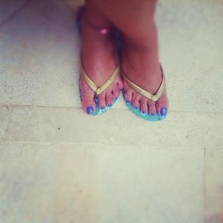 Nancy Paradeisanou feet photo thumbnail