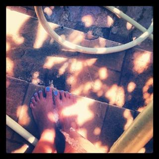 Nancy Paradeisanou feet photo thumbnail