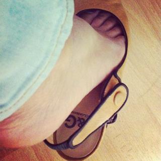 Nancy Paradeisanou feet photo thumbnail