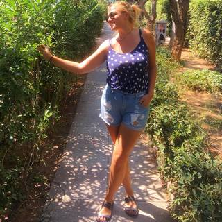 Nancy Paradeisanou feet photo thumbnail