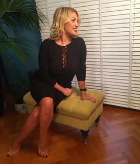 Nancy Paradeisanou feet photo thumbnail