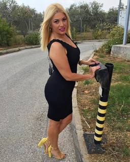 Nancy Paradeisanou feet photo thumbnail