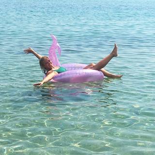 Nancy Paradeisanou feet photo thumbnail