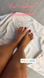 Nancy Paradeisanou feet photo thumbnail
