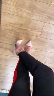 Nancy Paradeisanou feet photo thumbnail