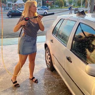 Nancy Paradeisanou feet photo thumbnail