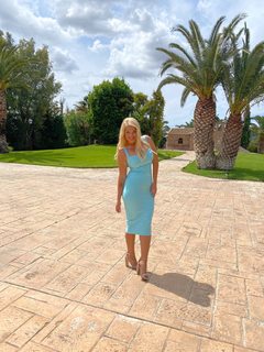 Nancy Paradeisanou feet photo thumbnail