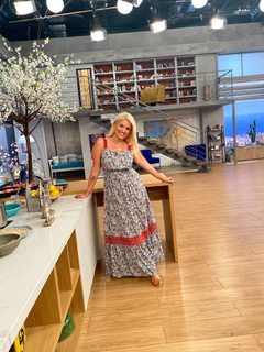 Nancy Paradeisanou feet photo thumbnail