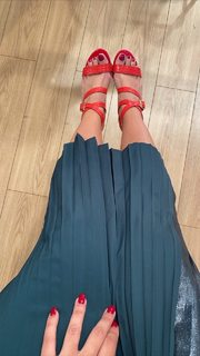 Nancy Paradeisanou feet photo thumbnail