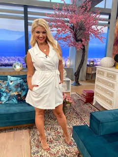 Nancy Paradeisanou feet photo thumbnail