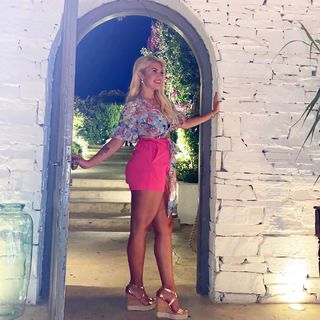 Nancy Paradeisanou feet photo thumbnail