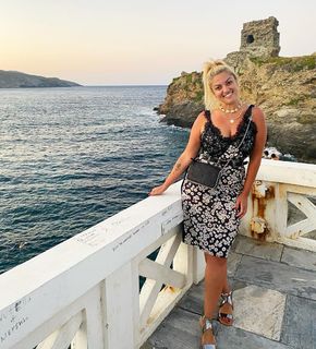 Nancy Paradeisanou feet photo thumbnail